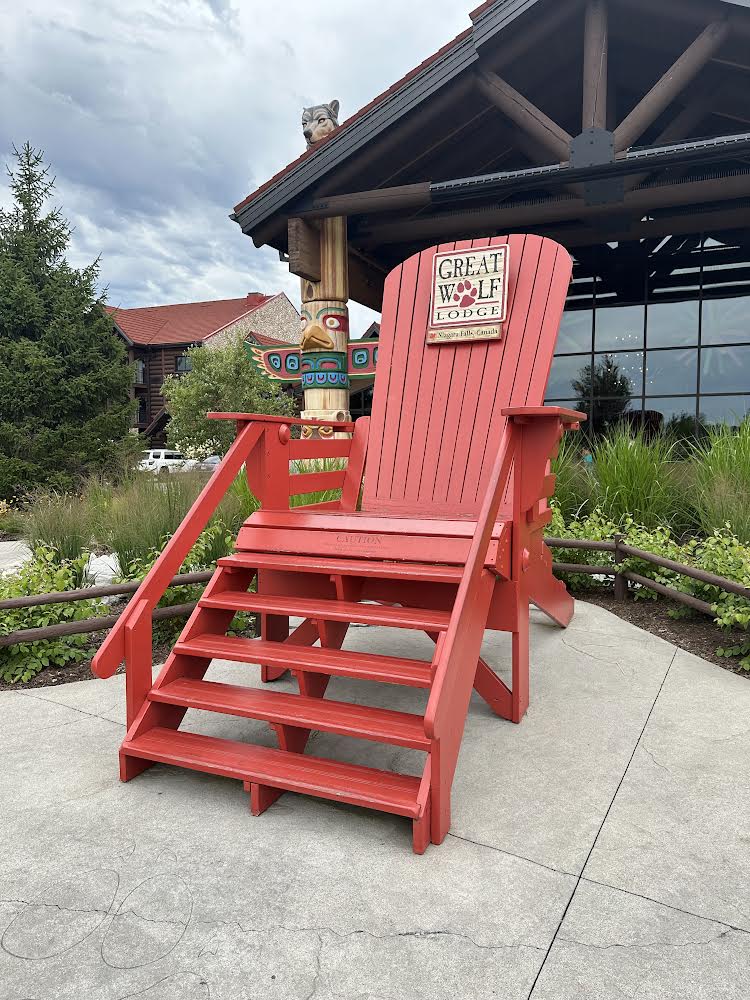 10' GIANT CHAIR